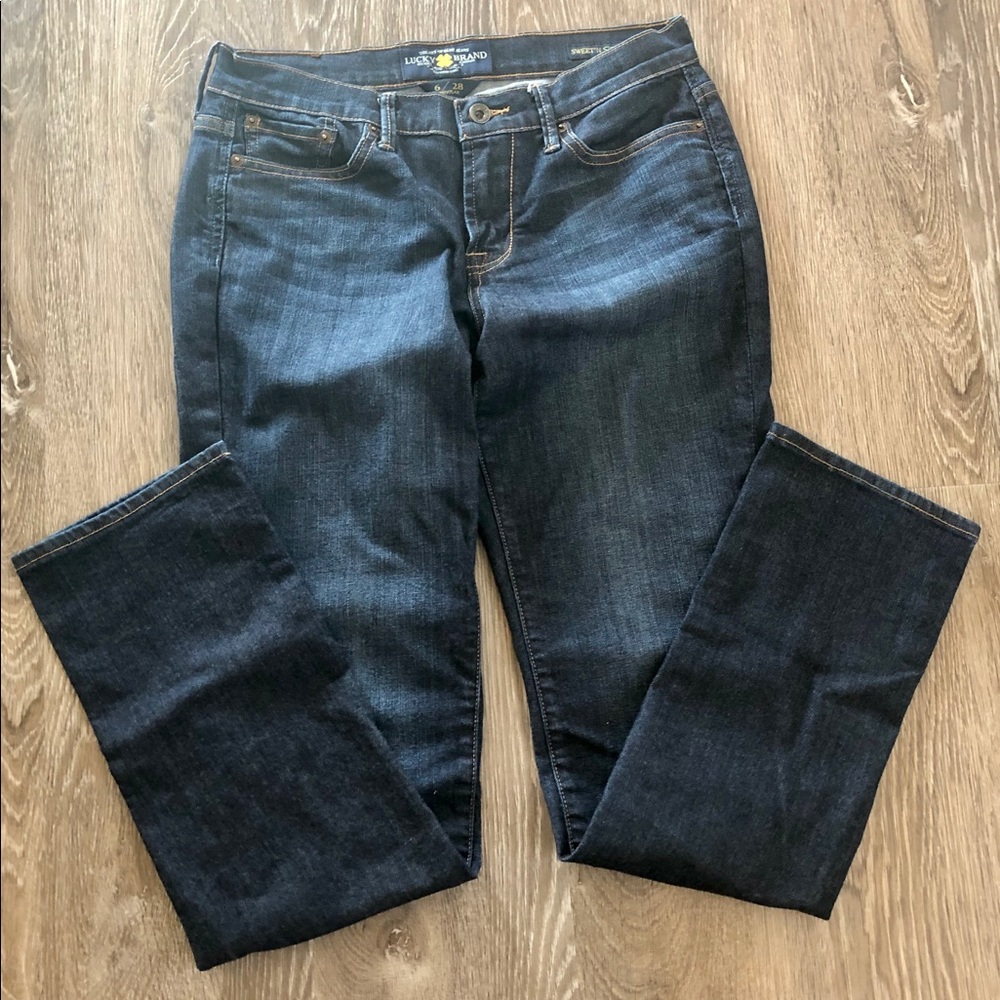 Lucky Brand dark wash sweet n straight jeans
